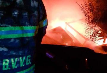 25 vehículos fueron destruidos por el fuego en depósito judicial