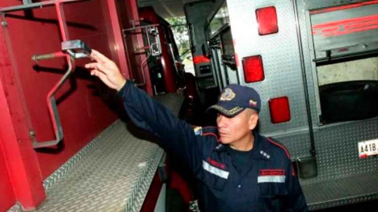 Bomberos de San Cristóbal trabajan con sus propios recursos