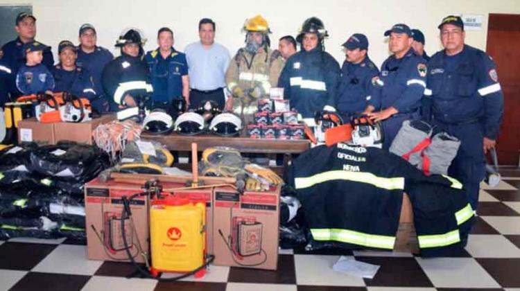 Bomberos de Neiva estrenan equipos para atender emergencias