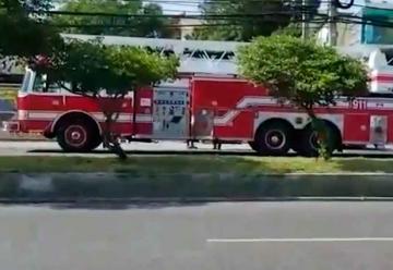 Camión se quedó sin combustible cuando iba a una emergencia