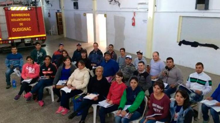 Once mujeres se capacitan como Aspirantes a Bomberos
