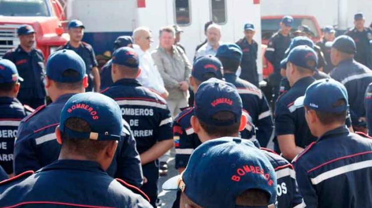 Prohíben a bomberos declarar a los medios de comunicación