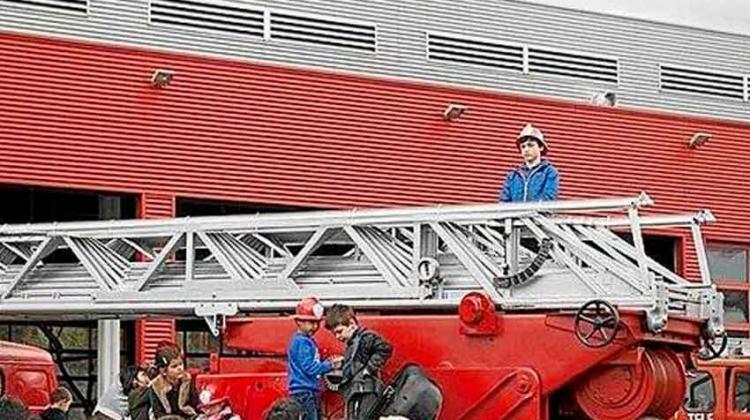 Los bomberos se quedaron sin cascos