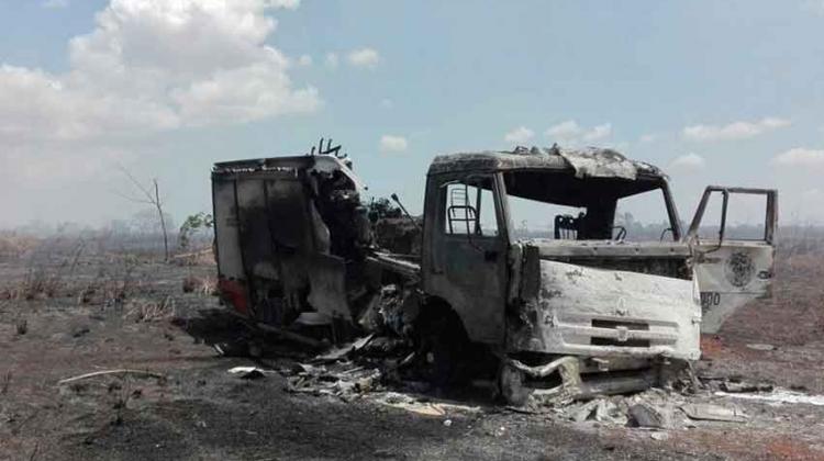 Camión de los bomberos de Tipitapa es alcanzado por el fuego