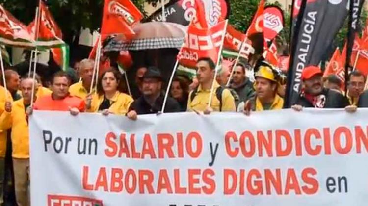 Bomberos del Infoca se movilizan por un nuevo convenio