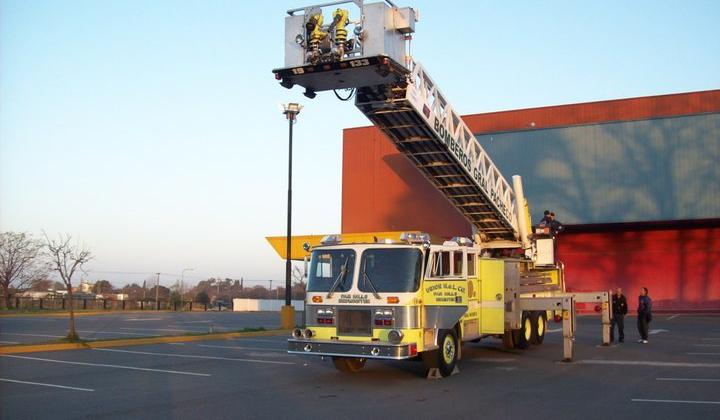 VENDIDO :: Bomberos de General Pacheco vende escalera mecánica