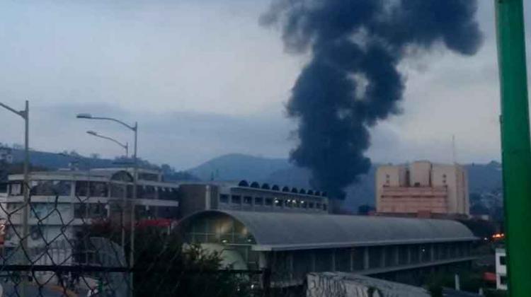 Incendio de gran magnitud en la proveeduría de Corpomiranda