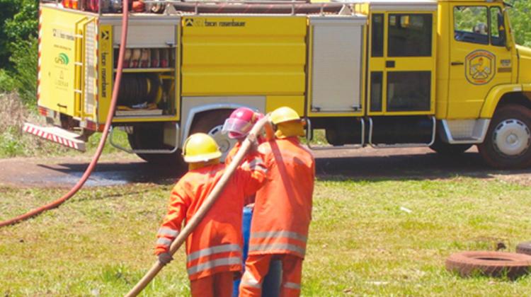 Bomberos Voluntarios de Eldorado realizan venta de Pollos Bomberos Voluntarios de Eldorado realizan venta de Pollos