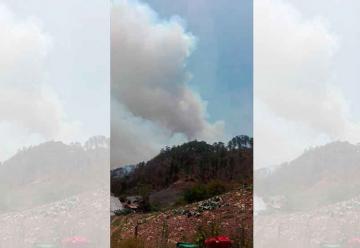 Bomberos sufren graves quemaduras en incendio Forestal