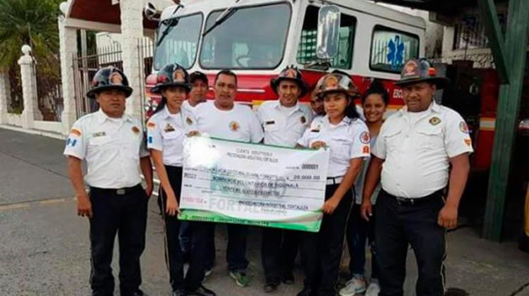 Bomberos de Siquinalá fueron beneficiados por un donativo