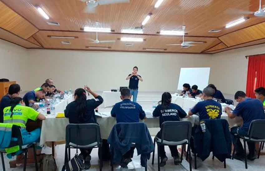 Bomberos realizaron cursos para instructores en Boqueron