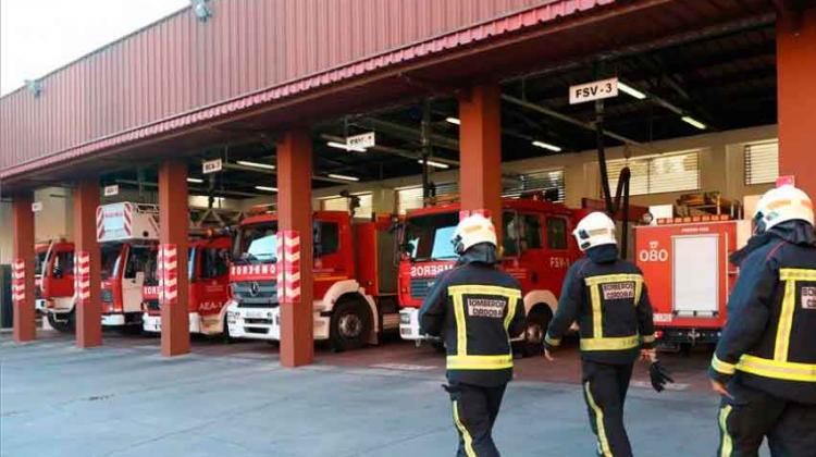Accidente de un camión de bomberos en la autovía