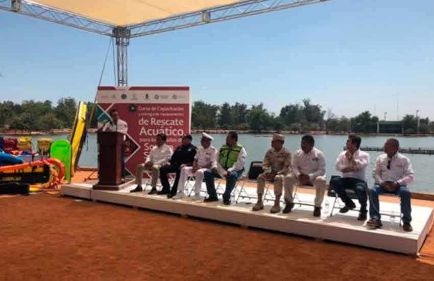 Ciudad Obregón.- El Comando Norte de Estados Unidos donó equipo de rescate acuático con un valor de 2.5 millones de pesos a bomberos de Sonora y Sinaloa, informó el gobierno del estado de Sonora.