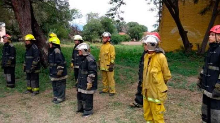 Forman el cuartel de Bomberos Voluntarios para Huillapima Forman el cuartel de Bomberos para Huillapima