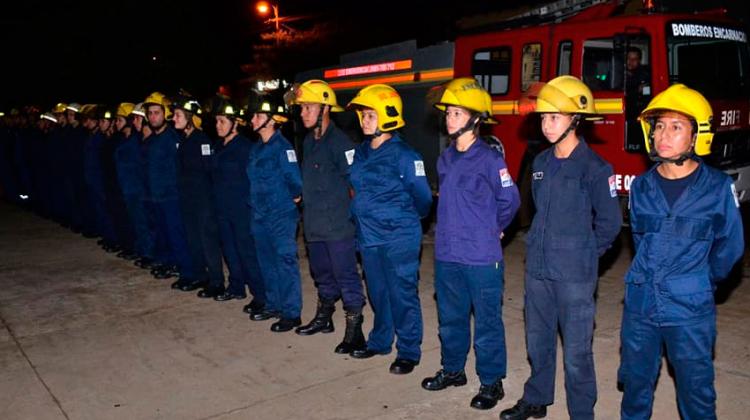 Bomberos Voluntarios de Encarnación tiene nuevos integrantes