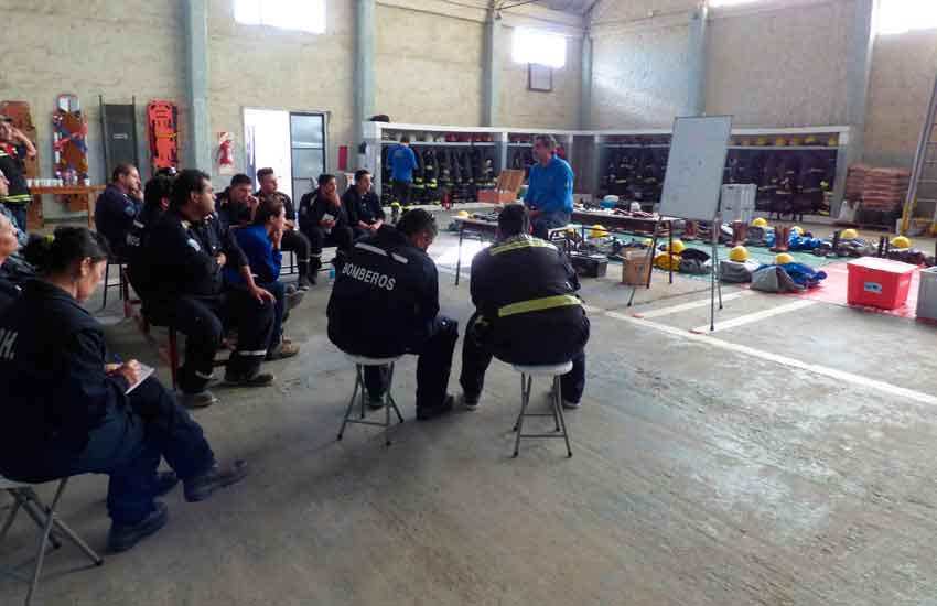 Bomberos de Cutral-Co continúa con la especialización en Materiales Peligrosos