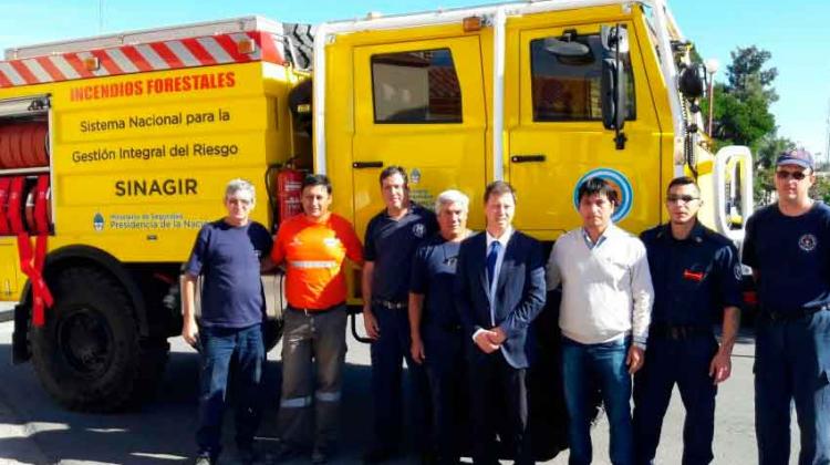 Nuevo camión para incendios forestales de Bomberos de Algarrobo