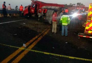 Muere tercer bombero atropellado en autopista Tepic-San Blas