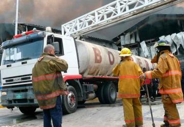 Incendio consumió empresa en el municipio Mariño