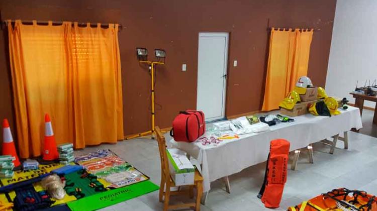 Bomberos Voluntarios de Villa Huidobro adquirió equipamiento Bomberos Voluntarios de Villa Huidobro adquirió equipamiento