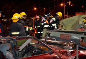 Bomberos de Monte Caseros realizan un curso de rescate vehicular