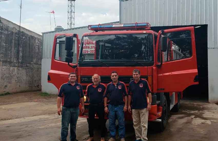 Nuevo autobomba para Bomberos Voluntarios de Coronel Charlone