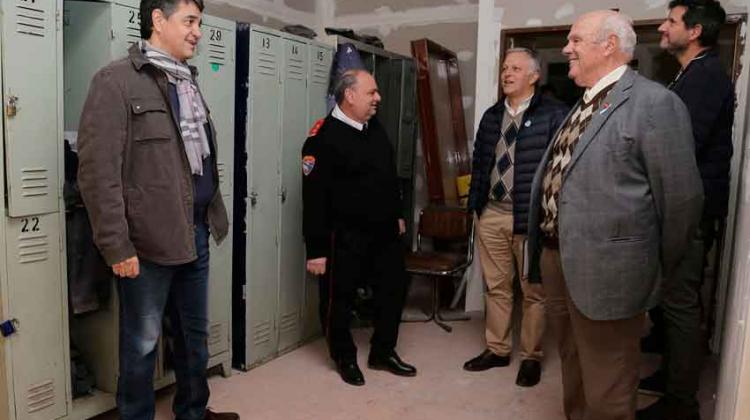 Entregan un subsidio a los Bomberos de Vicente López Entregan un subsidio a los Bomberos de Vicente López