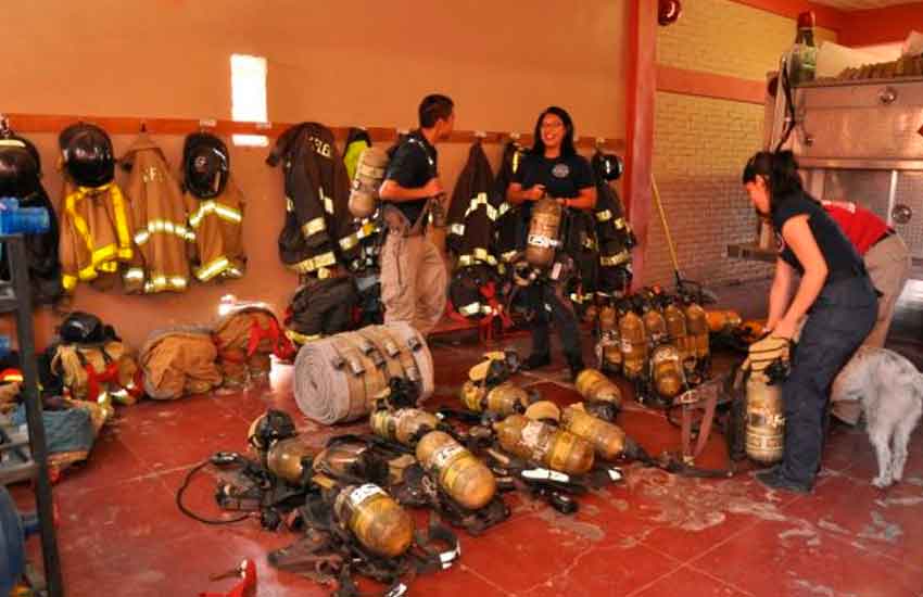 Donativo por 20 mil dólares en equipo para bomberos de San Luis