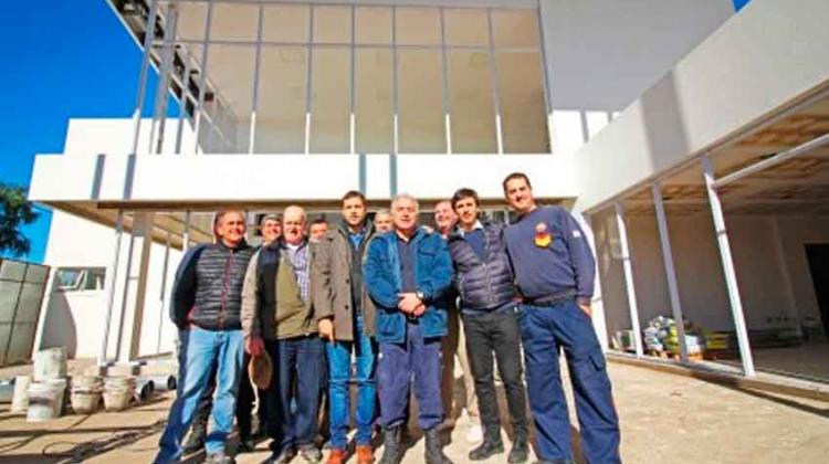 Aporte municipal para la construcción del techo de Bomberos Mar del Tuyú