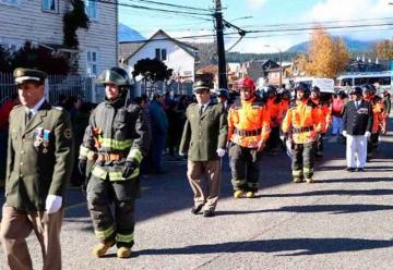 Bomberos de Futrono conmemoró 76 años de vida institucional