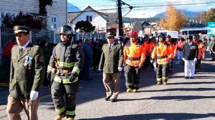 Bomberos de Futrono conmemoró 76 años de vida institucional