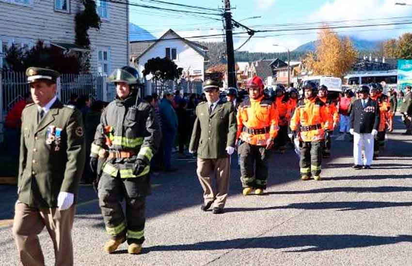 Bomberos de Futrono conmemoró 76 años de vida institucional