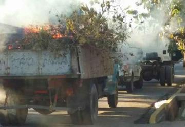 Les llevaron el incendio a las puertas del cuartel de Bomberos