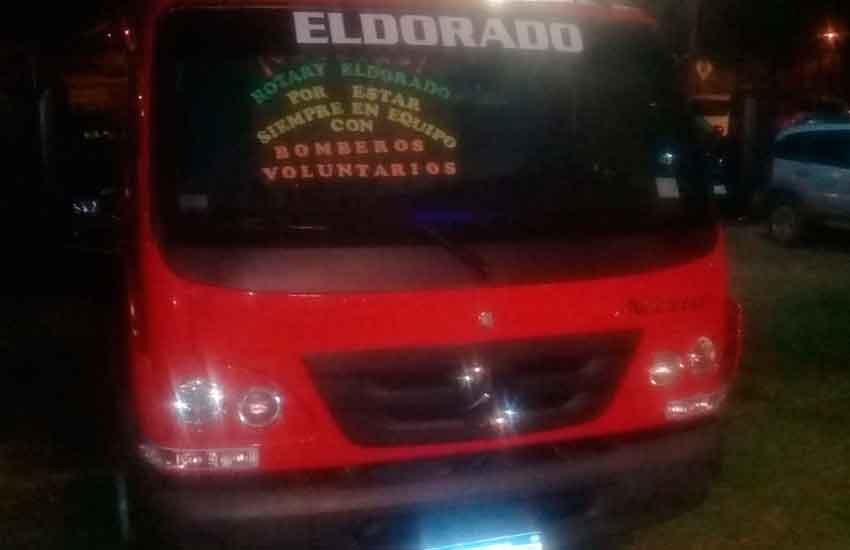 Rotary Club entregó un autobomba a Bomberos Voluntarios