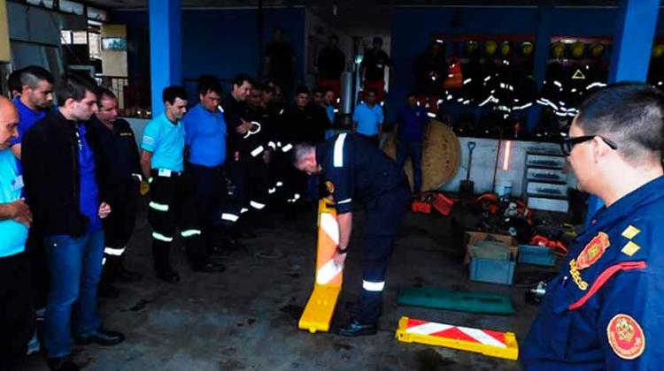 Bomberos de la región realizan curso sobre rescate en vehículos