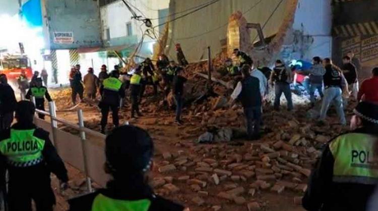 Se derrumbó ex cine en Tucuman y hubo víctimas fatales Se derrumbó ex cine en Tucuman y hubo víctimas fatales