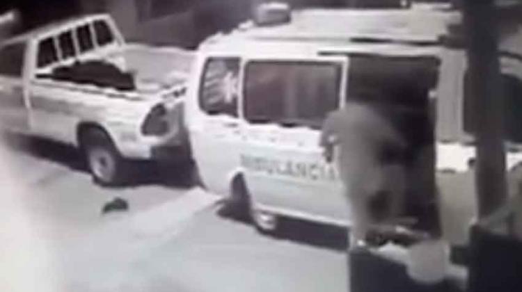 Asaltan ambulancia de Bomberos en Sololá Asaltan ambulancia de Bomberos en Sololá