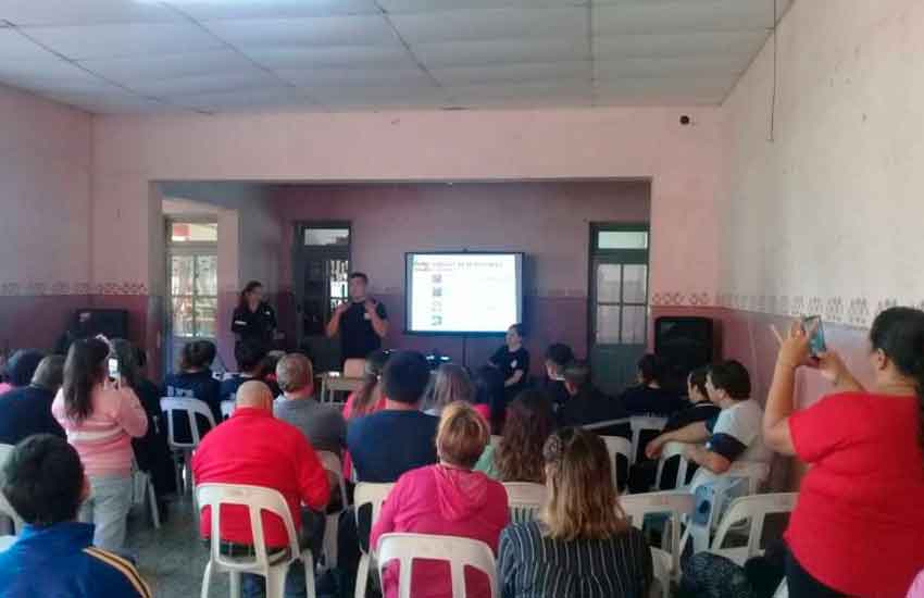 Bomberos Voluntarios brindaron un curso de RCP