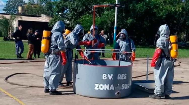 Bomberos se capacitaron en materiales peligrosos Bomberos se capacitaron en materiales peligrosos