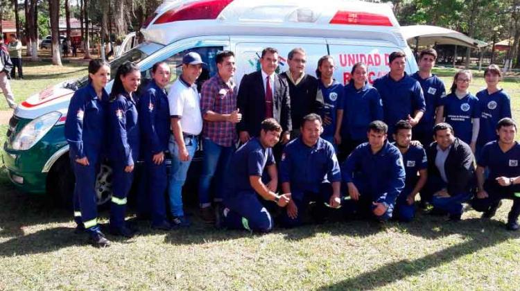 Bomberos de Vaquería recibió su primera ambulancia