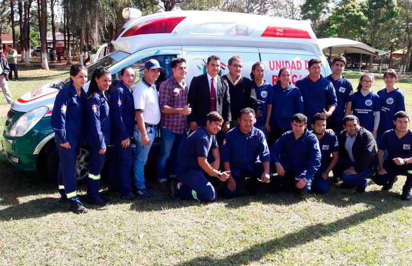 Bomberos de Vaquería recibió su primera ambulancia