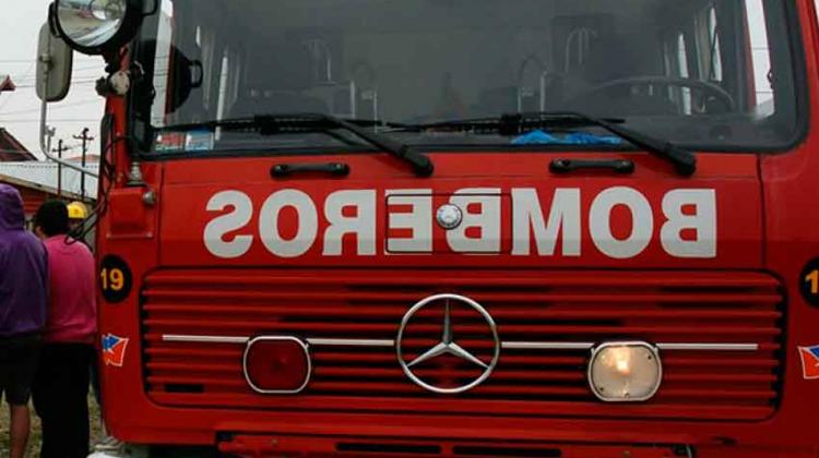 Intentaron robar una manguera a bomberos en pleno incendio Intentaron robar una manguera a bomberos en pleno incendio