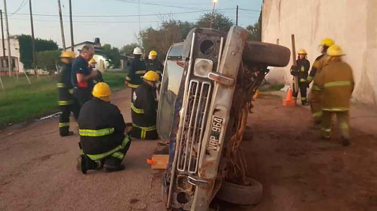 Bomberos de toda la provincia se capacitan en Añatuya