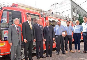 Bomberos Voluntarios del Paraguay recibió carros hidrantes