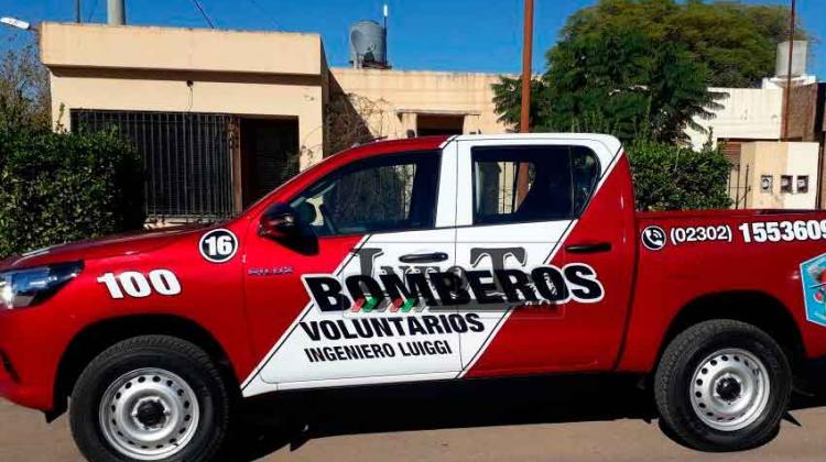 Bomberos Voluntarios de Ingeniero Luiggi sumó una nueva unidad Bomberos Voluntarios de Ingeniero Luiggi sumó una nueva unidad