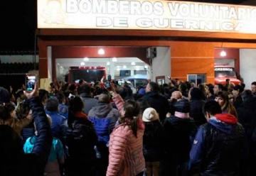 Bomberos Voluntarios de Guernica se autoacuartelaron