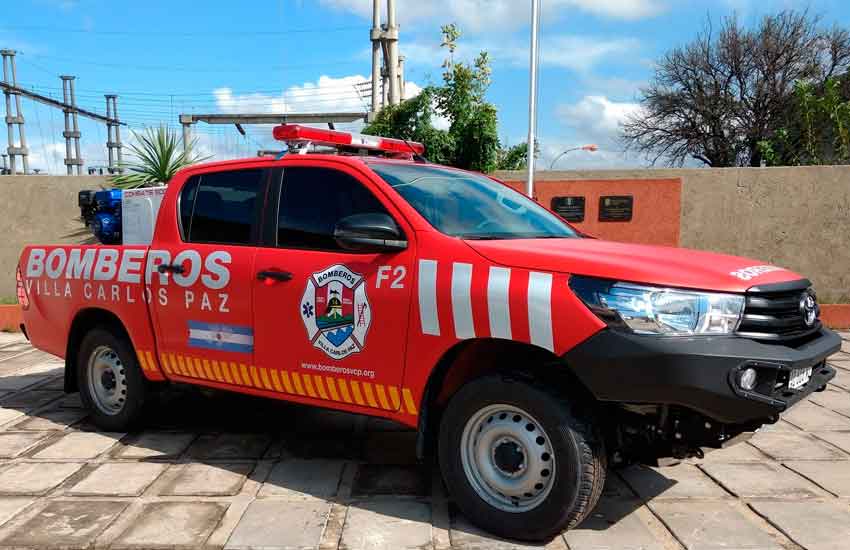 Bomberos de Carlos Paz presentaron un nuevo vehículo