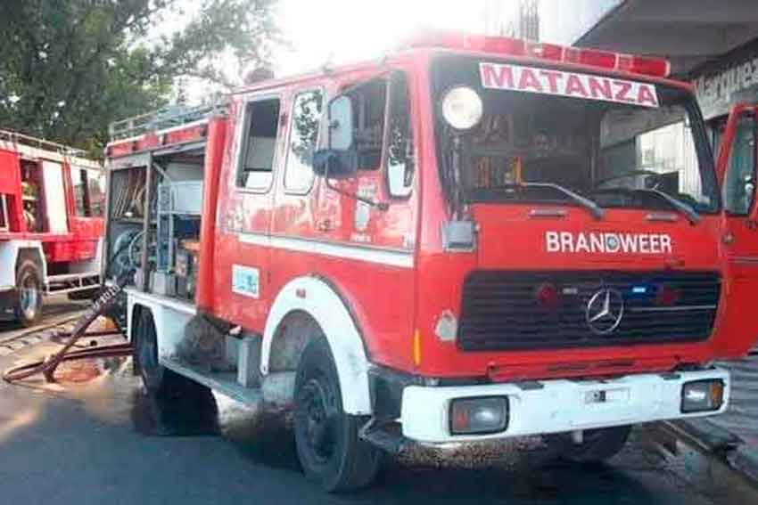 Bomberos de La Matanza buscan una salida a la crisis