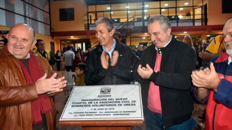 Inauguran la nueva sede de los Bomberos Voluntarios de Oberá Inauguran la nueva sede de los Bomberos Voluntarios de Oberá.