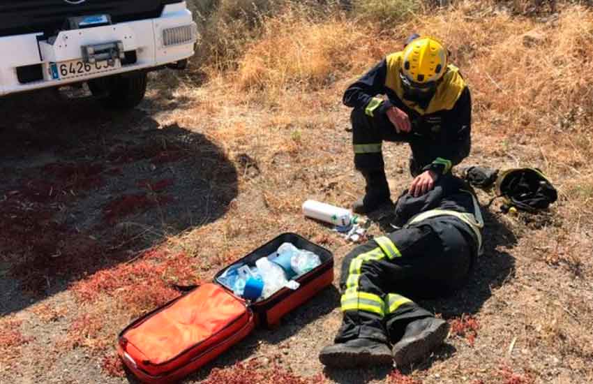 Un bombero herido en un incendio en Telde